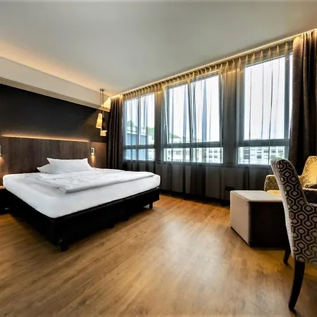 فندق كرونينهوتيل 4*