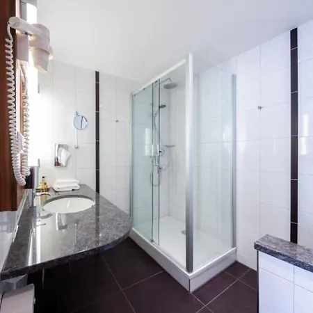 فندق كرونينهوتيل شتوتغارت
