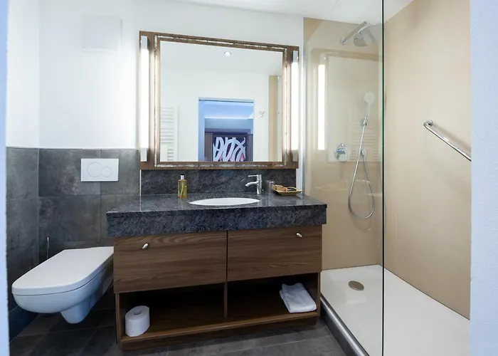 كرونينهوتيل