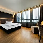 Szálloda Kronenhotel 4*