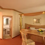 Kronenhotel Szálloda Stuttgart