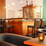 Szálloda Kronenhotel 4*