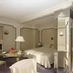 Kronenhotel Szálloda 4*