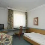 Kronenhotel Szálloda Stuttgart