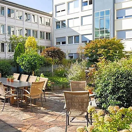Szálloda Kronenhotel 4*