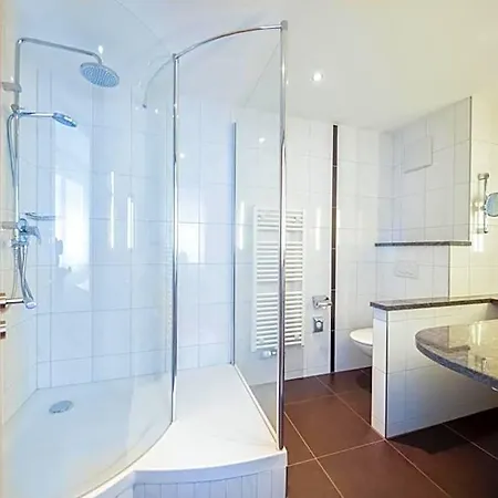 Szálloda Kronenhotel 4*