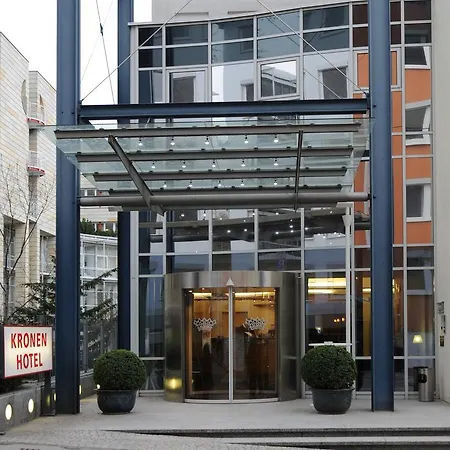 Kronenhotel Hotel 4*