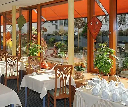 Kronenhotel 4* שטוטגרט