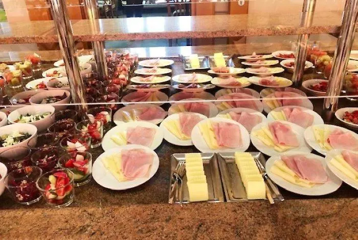 Kronenhotel Otel Stuttgart